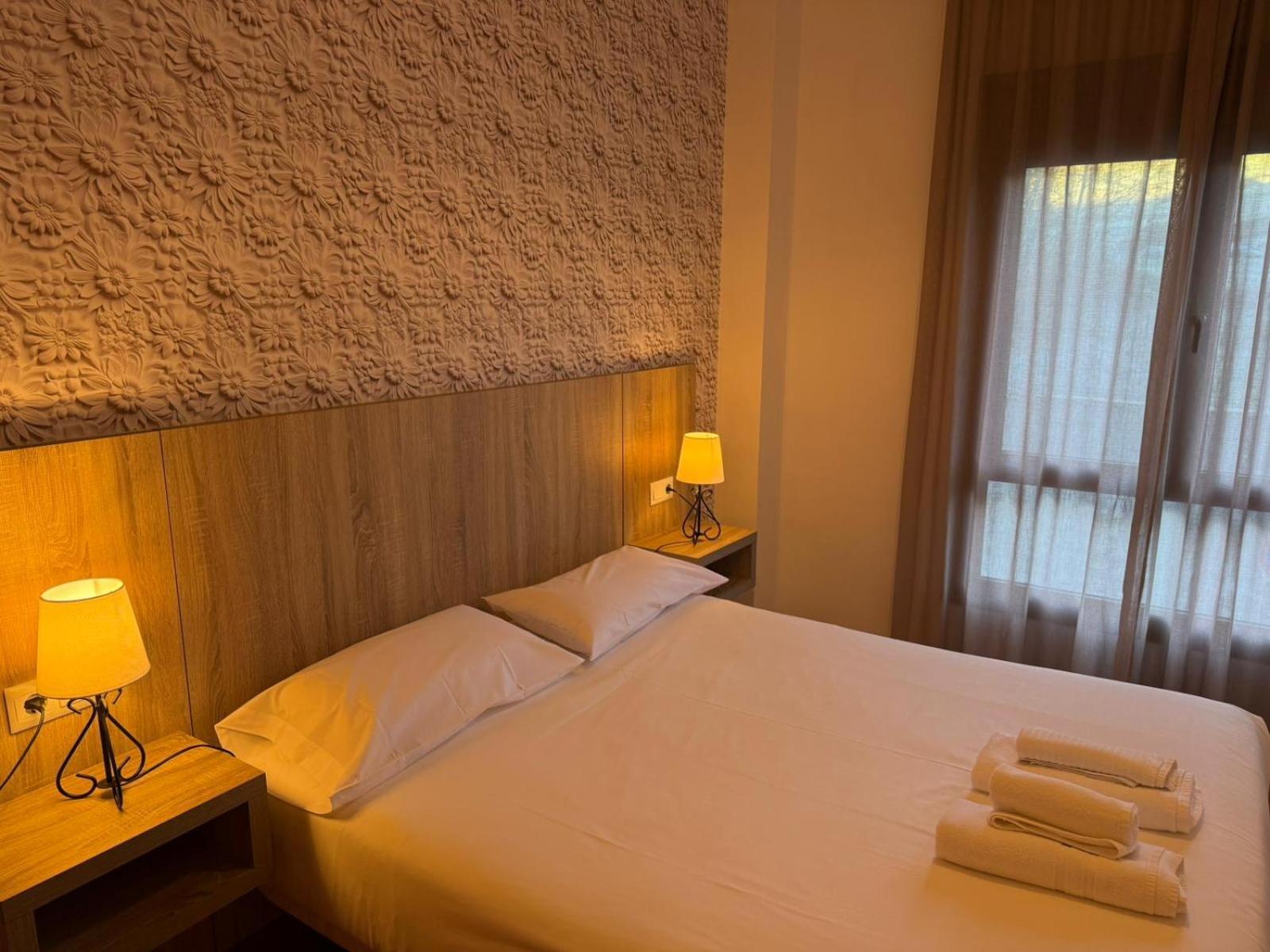 Apartamentos El Caxigu Arenas De Cabrales Εξωτερικό φωτογραφία