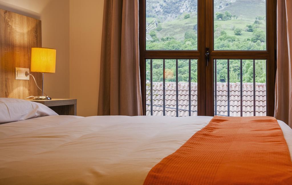 Apartamentos El Caxigu Arenas De Cabrales Εξωτερικό φωτογραφία