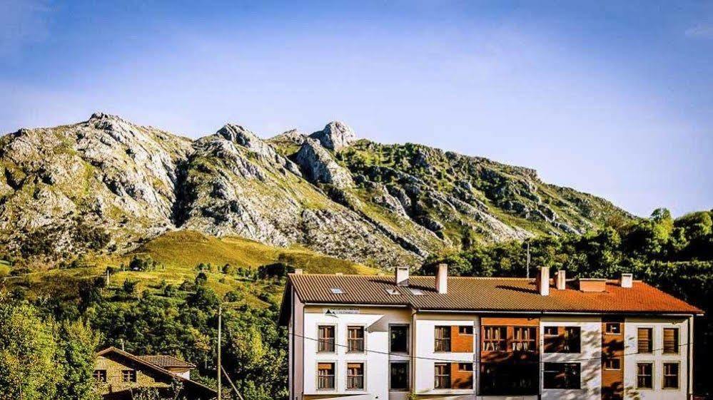 Apartamentos El Caxigu Arenas De Cabrales Εξωτερικό φωτογραφία
