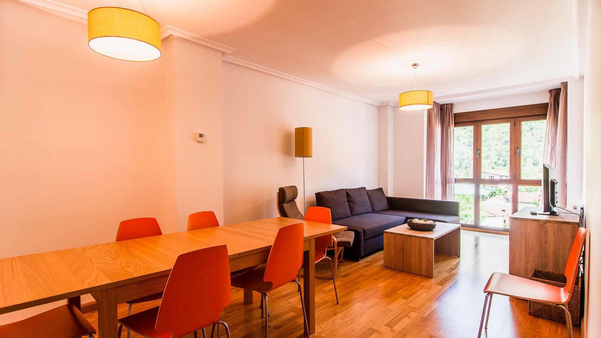 Apartamentos El Caxigu Arenas De Cabrales Εξωτερικό φωτογραφία